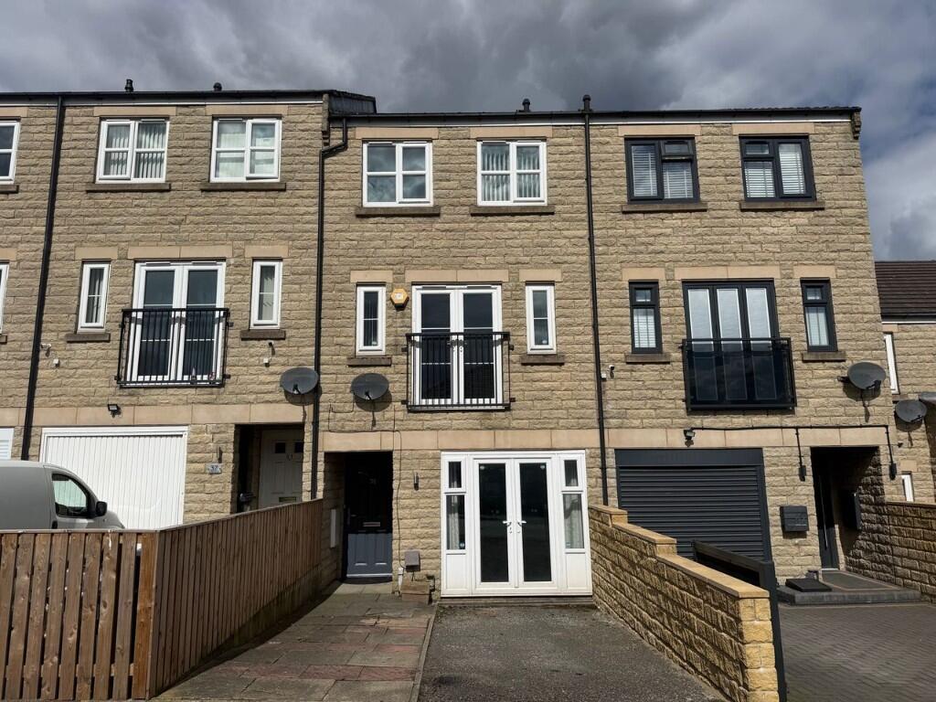 Main image of property: 38 Moins Close, Mixenden, Halifax, HX2 8SB