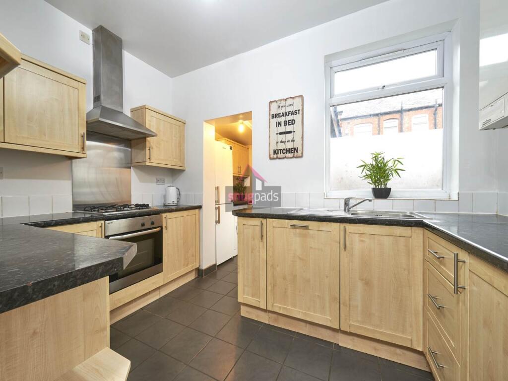 5 bedroom house for rent
