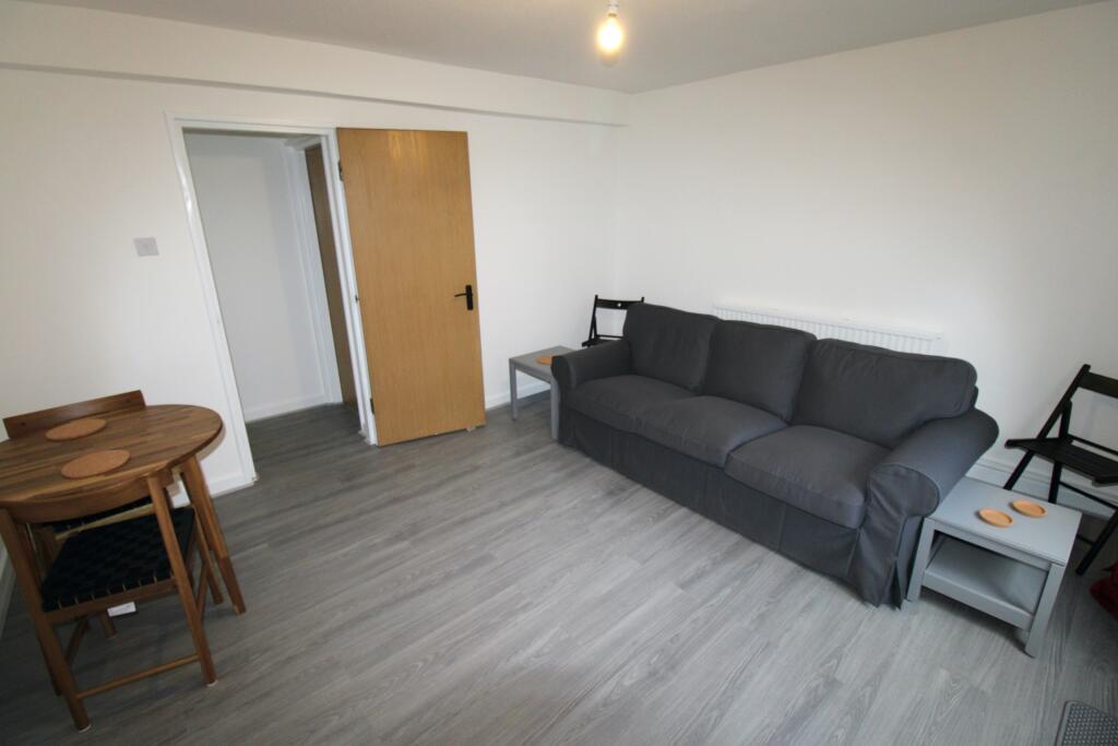 Apartment in Salford, Little Bolton - View 2