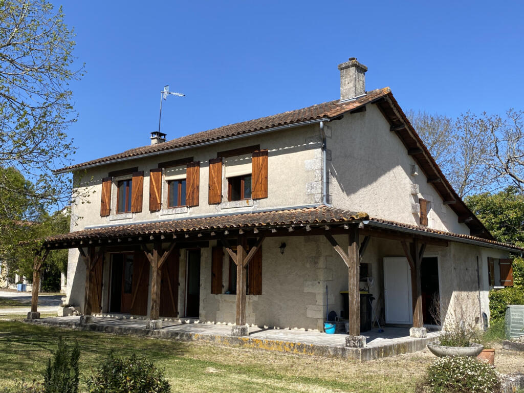 Main image of property: Poitou-Charentes, Charente, Aubeterre-sur-Dronne