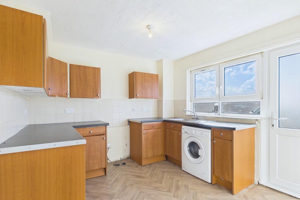 House in Glasgow, West Dunbartonshire - More