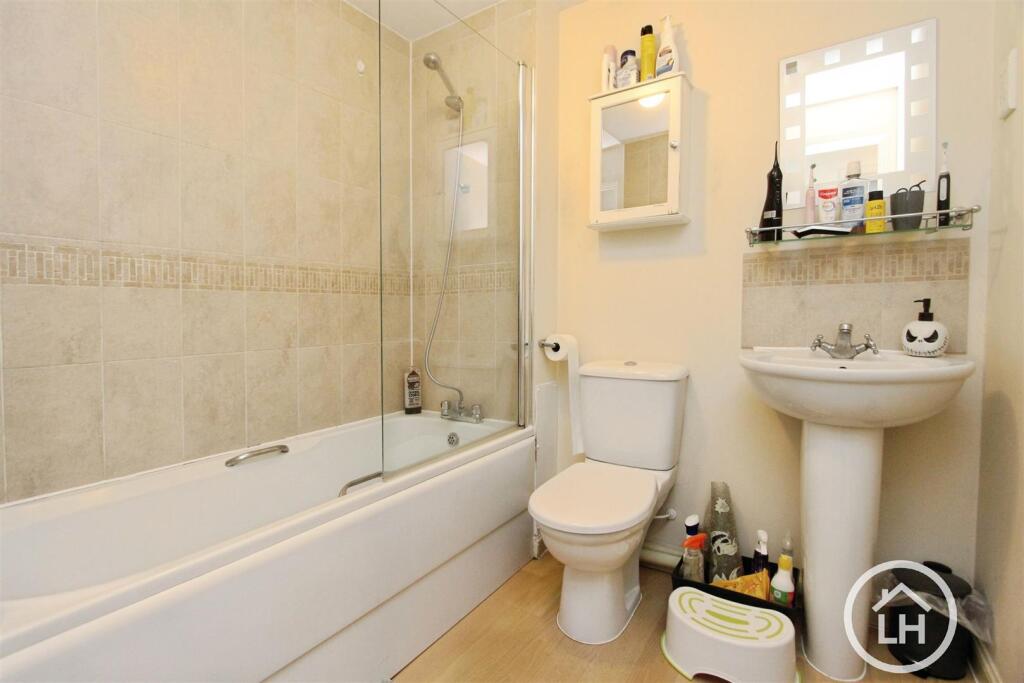 Apartment in Swale, Kent - View 4