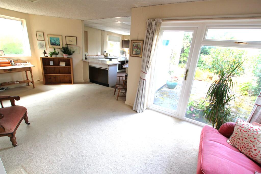 Highfield Road, Heath, Cardiff., CF14 photo 4