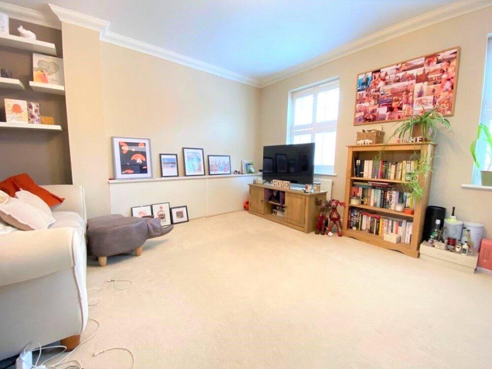 Apartment in Wokingham - View 3