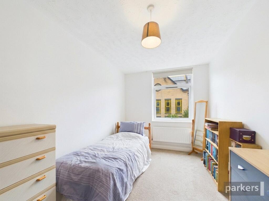 Apartment in Reading - View 4