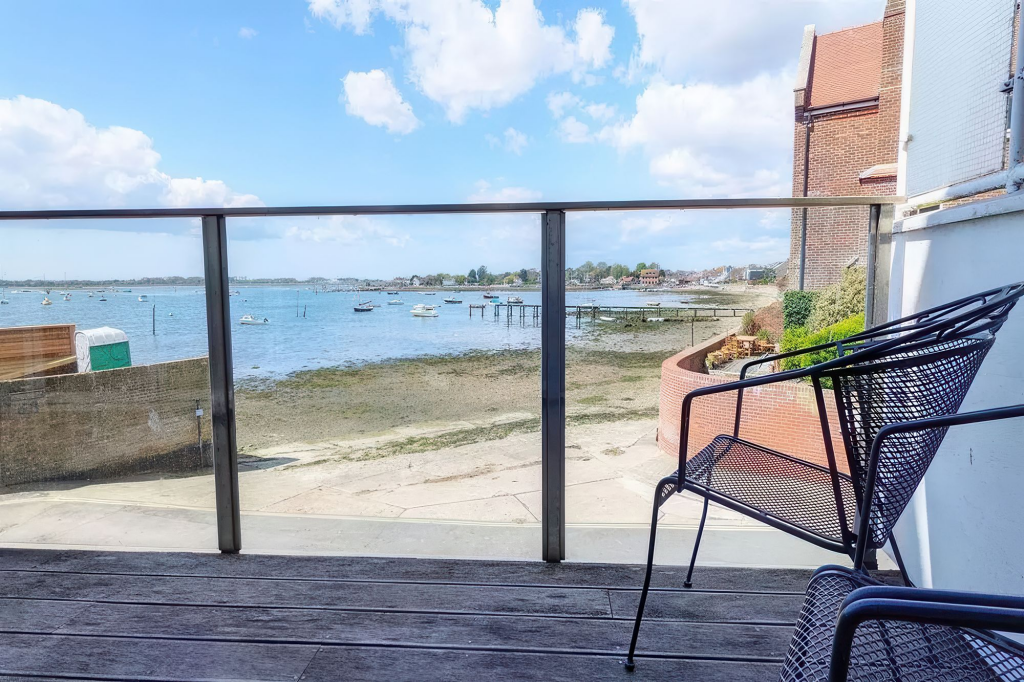 House in Havant, Emsworth - View 4