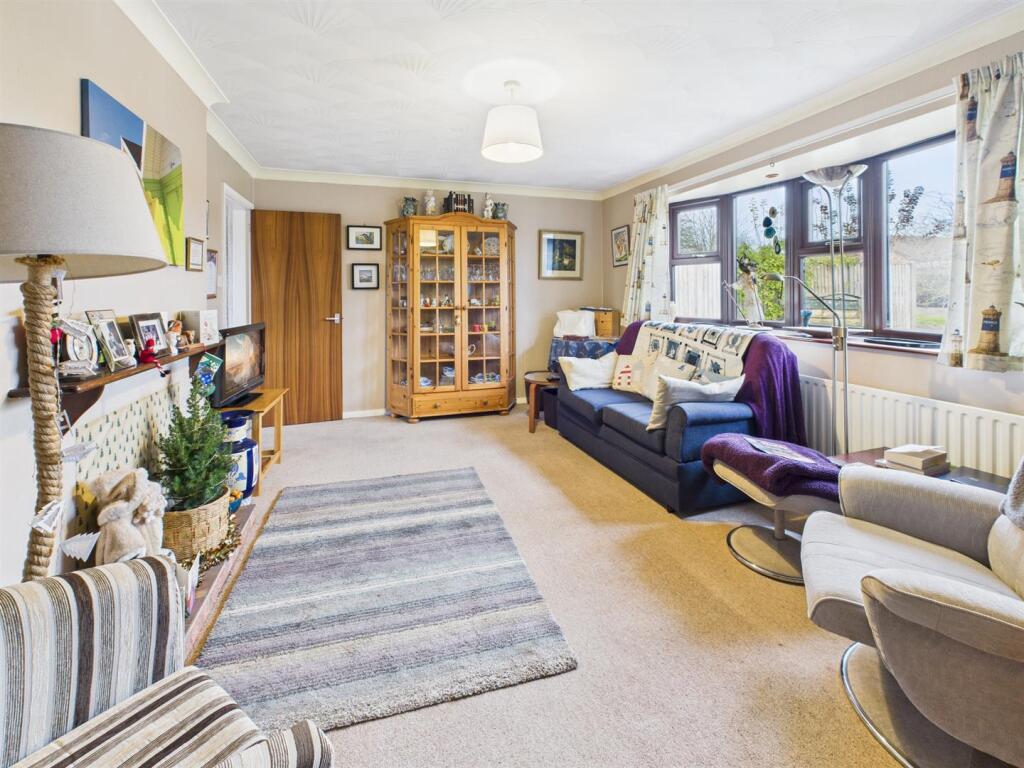 1 Maple Close, Horncastle photo 3