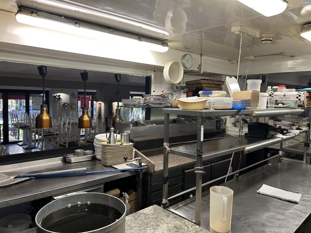 房产图片 11 - 伊弗尔西南西露台