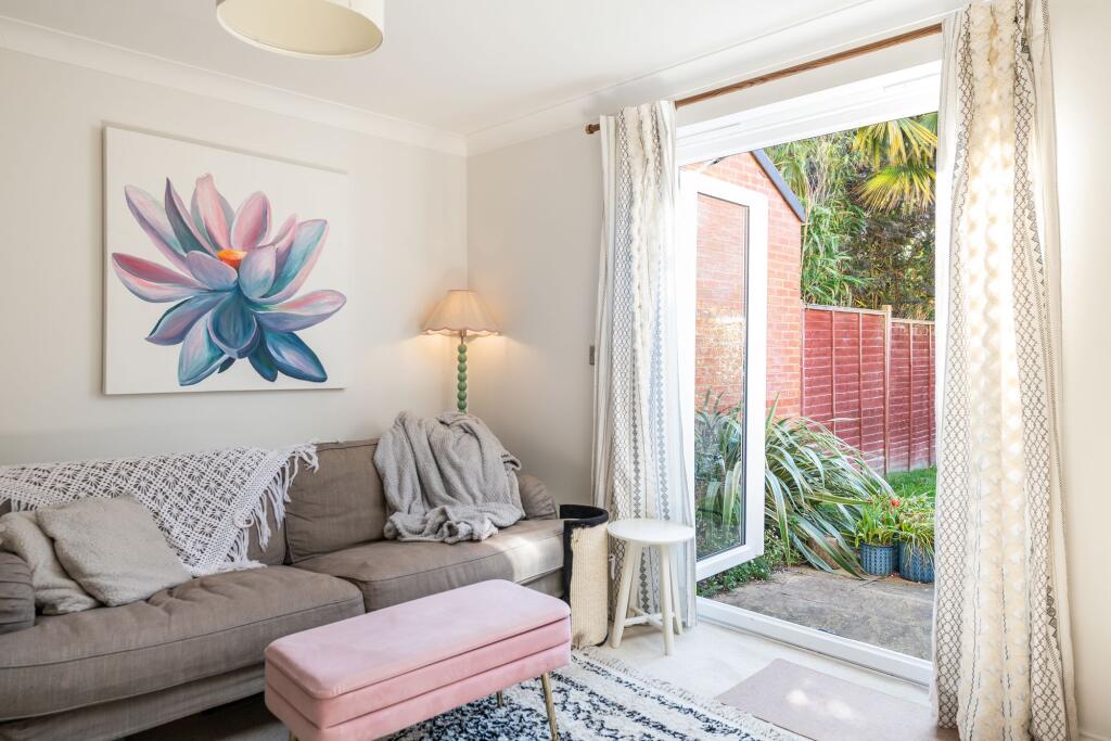 House in Reigate and Banstead, Earlswood - View 5