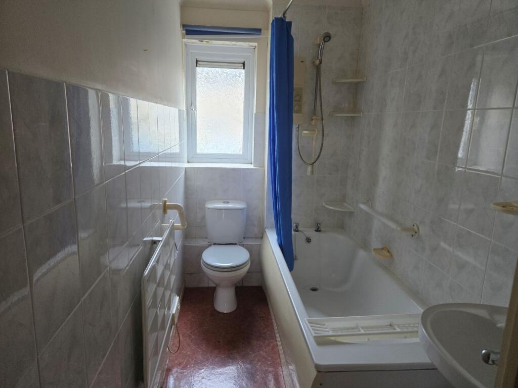 Additional image 3 of 9 The Yews, Mere, Warminster, Wiltshire, BA12 6HT