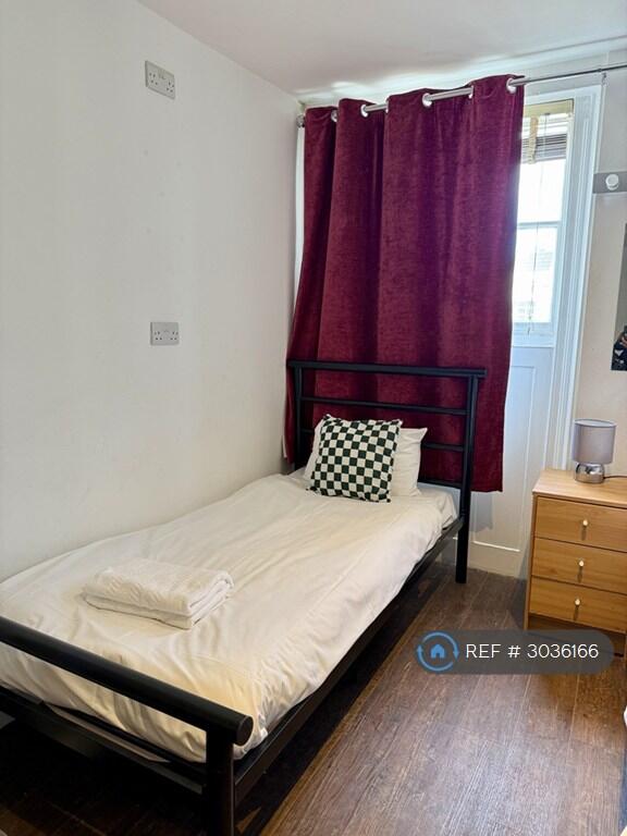 Apartment in Brighton - More