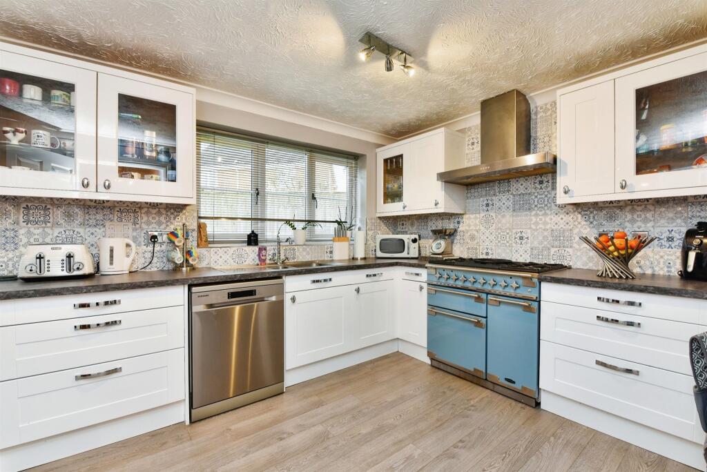 Shoscombe Gardens, Frome image 2