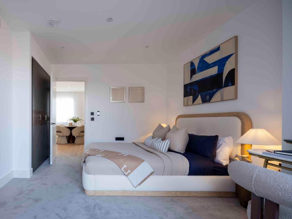 Apartment in London - View 5