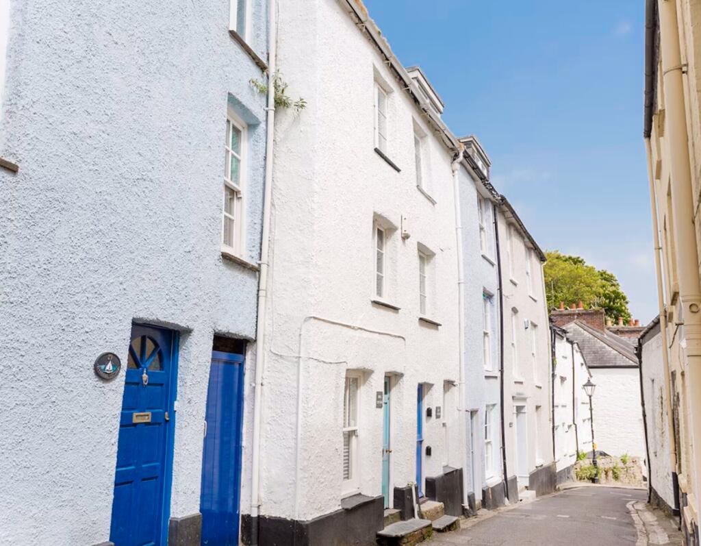 Main image of property: Shell Cottage, Fowey