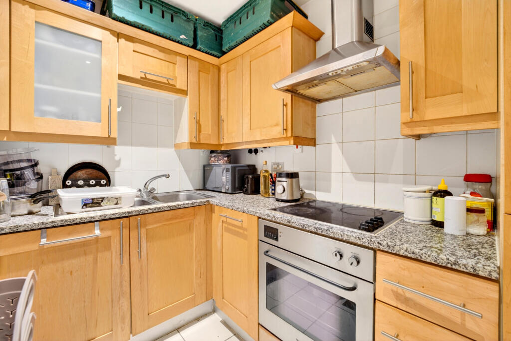 9 Belvedere Road, London, London, SE1 - View 6