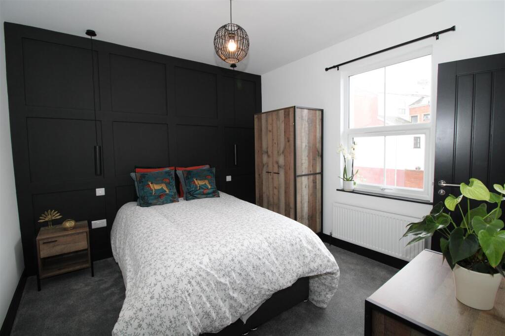 Main image of property: 1a North Street, Heavitree