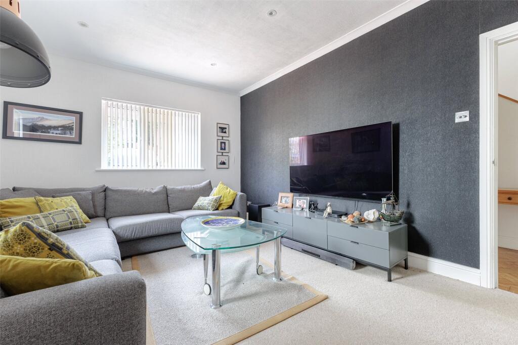 House in Cardiff, Penylan - View 4