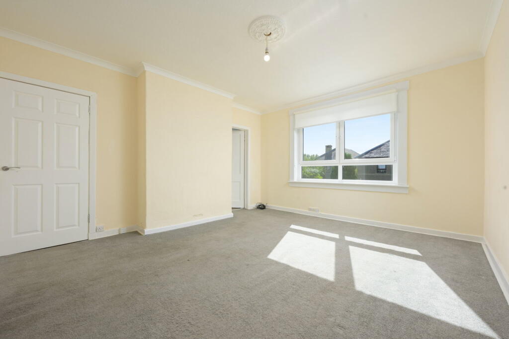Apartment in West Calder, West Lothian - View 4