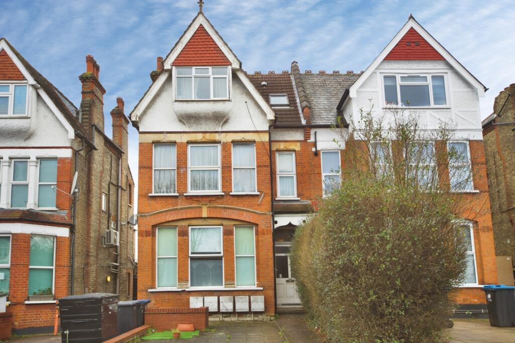 Main image of property: Green Lanes, LONDON, London, N13