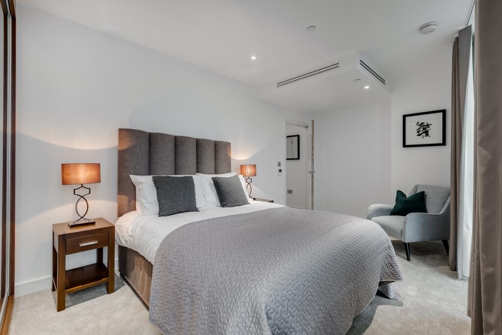 Apartment in London - View 5