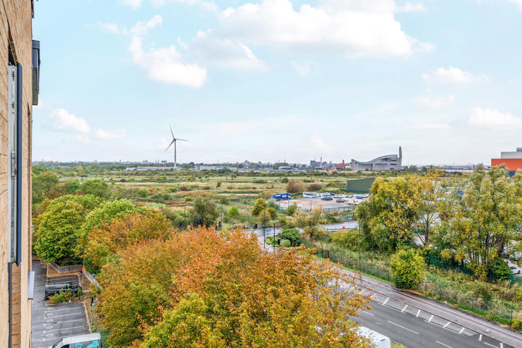 Apartment in Dartford - View 5