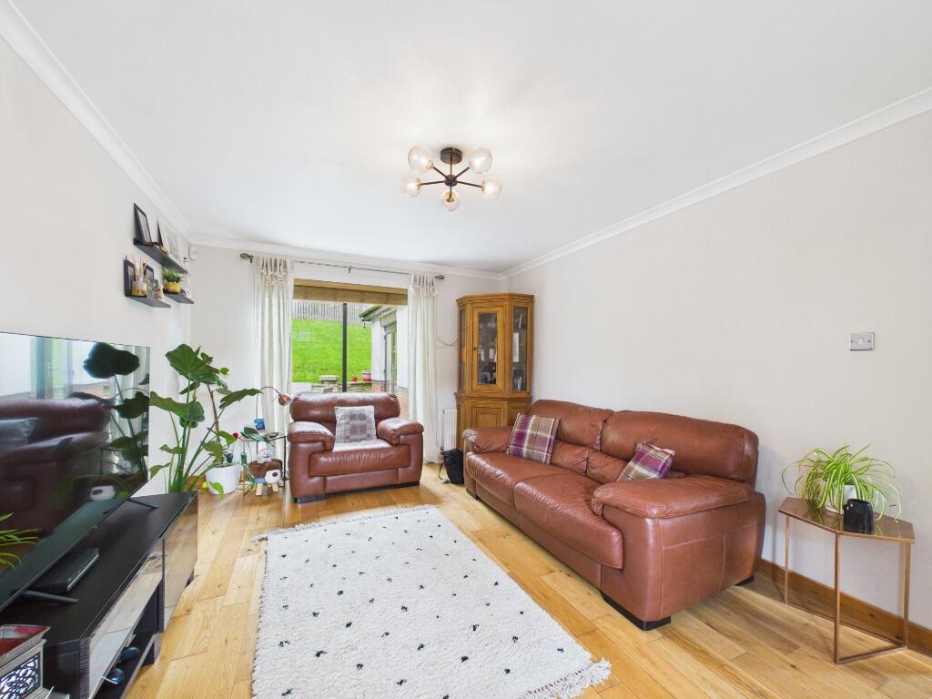 House in Glasgow, South Lanarkshire - View 5