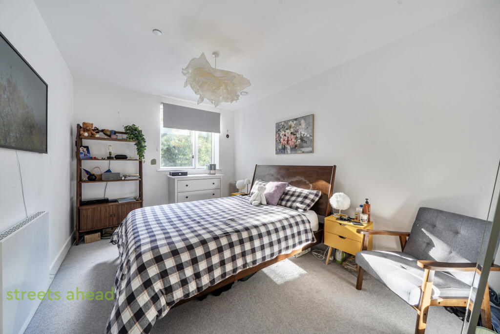 Apartment in London - View 5