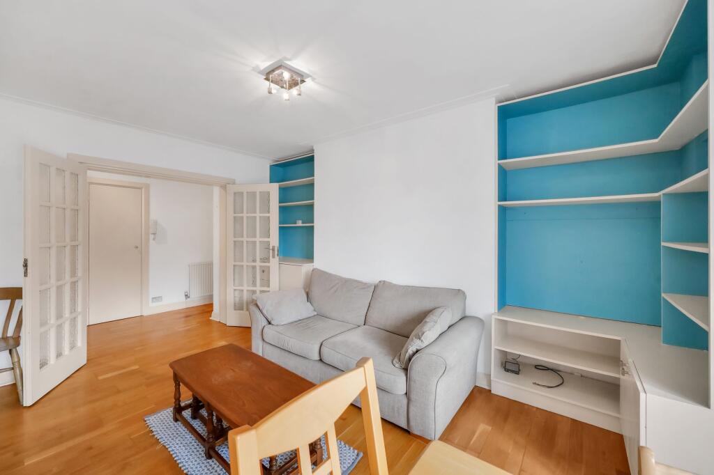 Apartment in London - More
