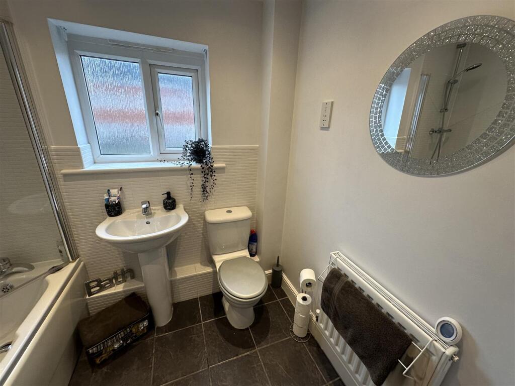 Apartment in Ashfield, Sutton in Ashfield, Dalestorth - View 4