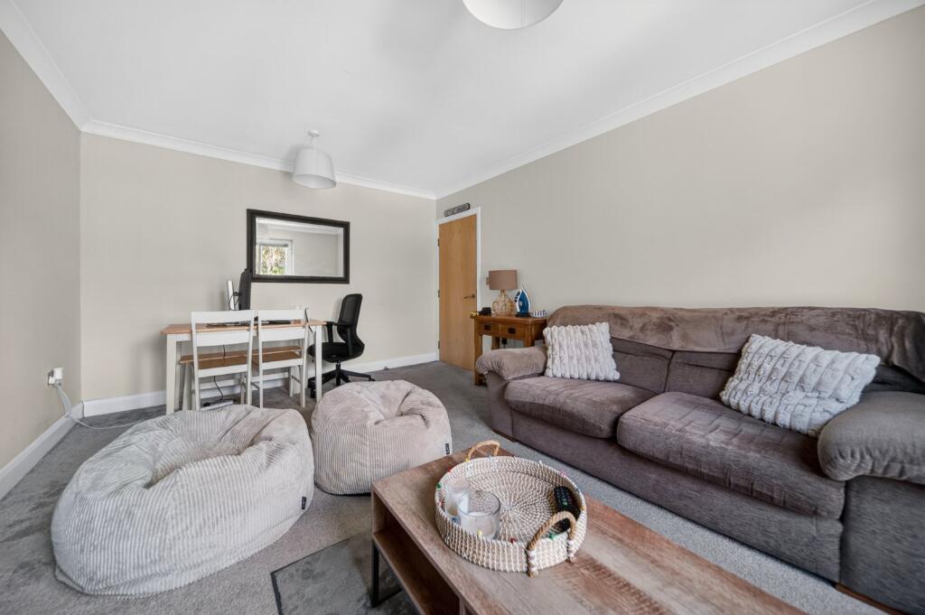 Apartment in Leeds, West Yorkshire - View 4