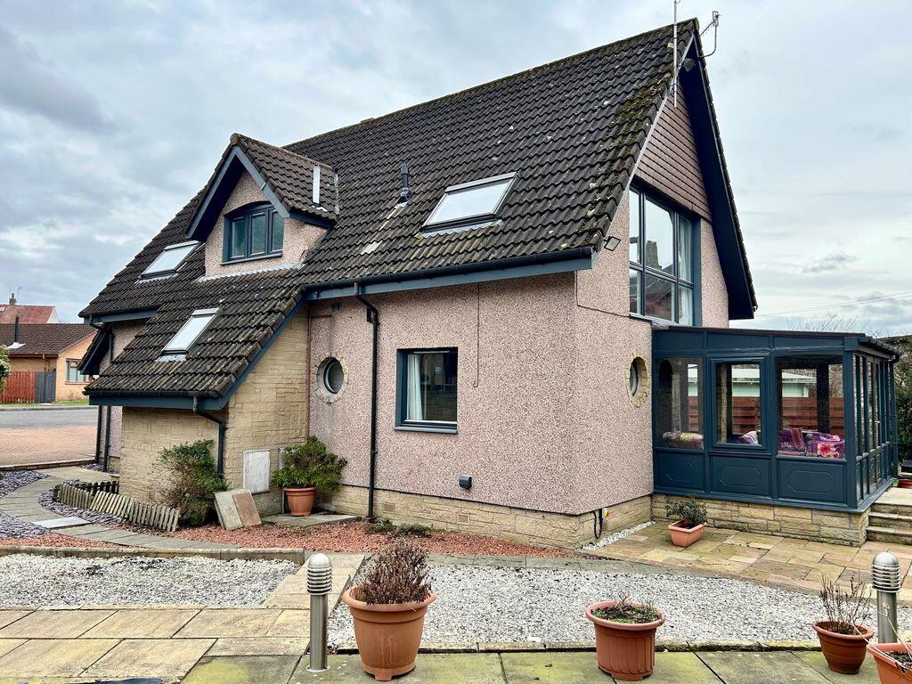 Main image of property: 4 Beechwwod Gardens, Tillicoultry FK13 6RH