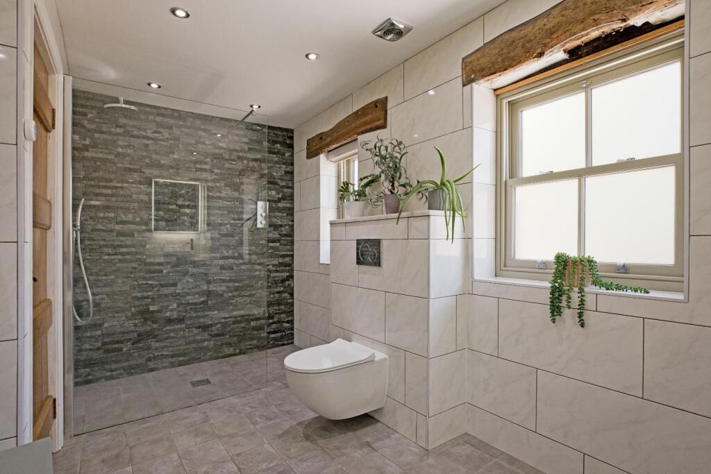 Burnside, Addingham, Ilkley - More