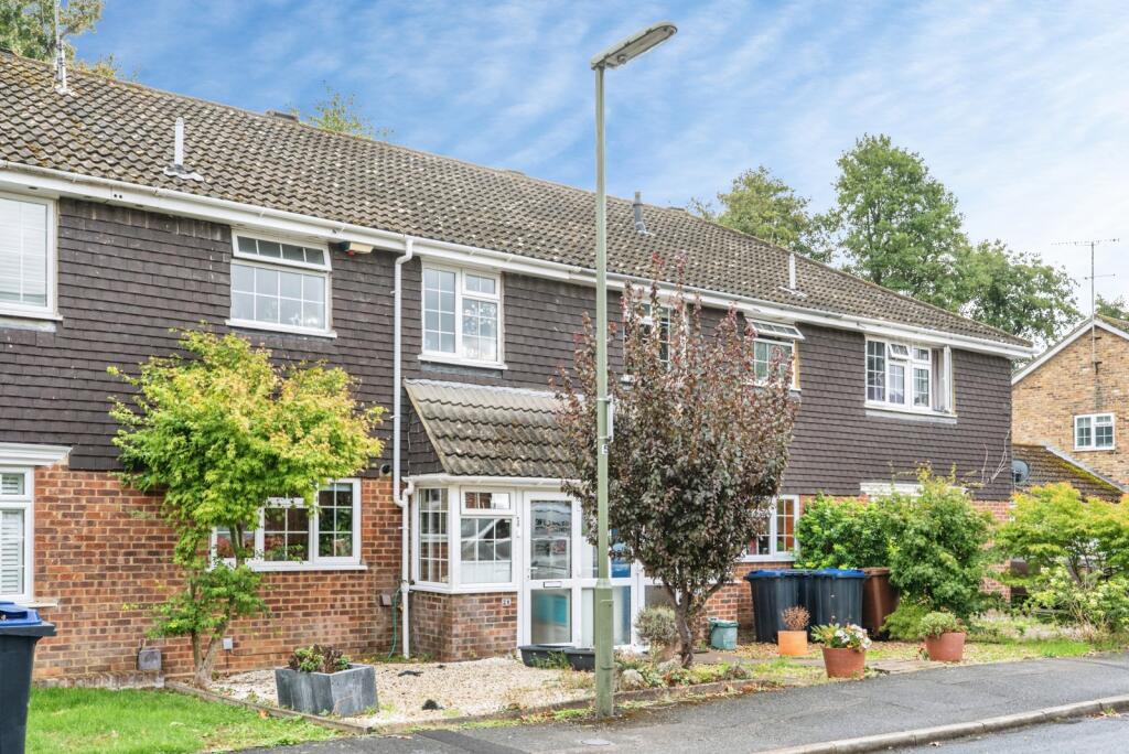 Main image of property: Riverside Avenue, Lightwater, Surrey, GU18