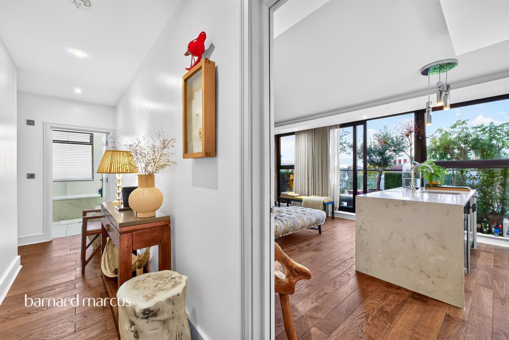 Apartment in London - View 3