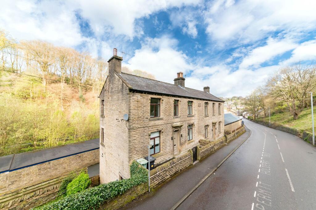 Main image of property: 88 Dunford Road, Holmfirth, HD9