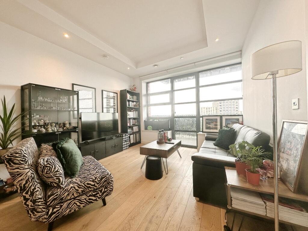Main image of property: Defoe House, City Island Way, London, E14