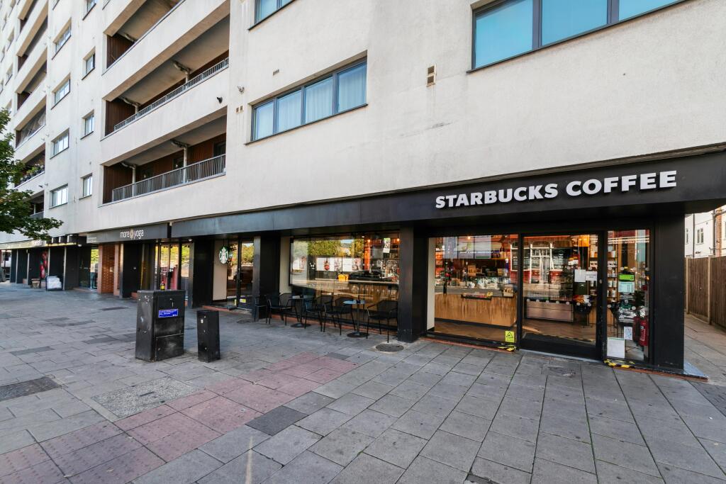 474 Caledonian Road -22.jpg
