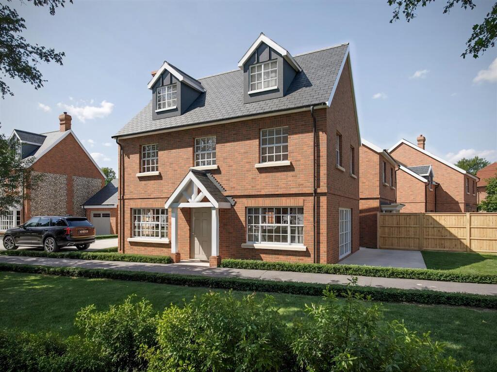 Main image of property: The Lakes, Swanmore