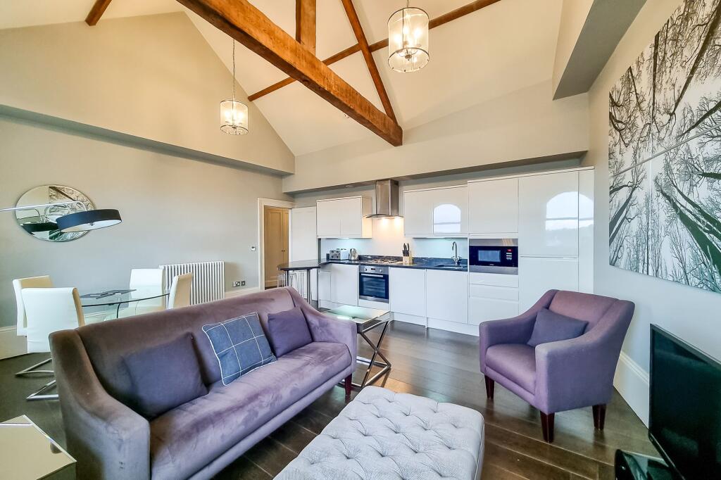 Apartment in Harrogate, Low Harrogate - View 2