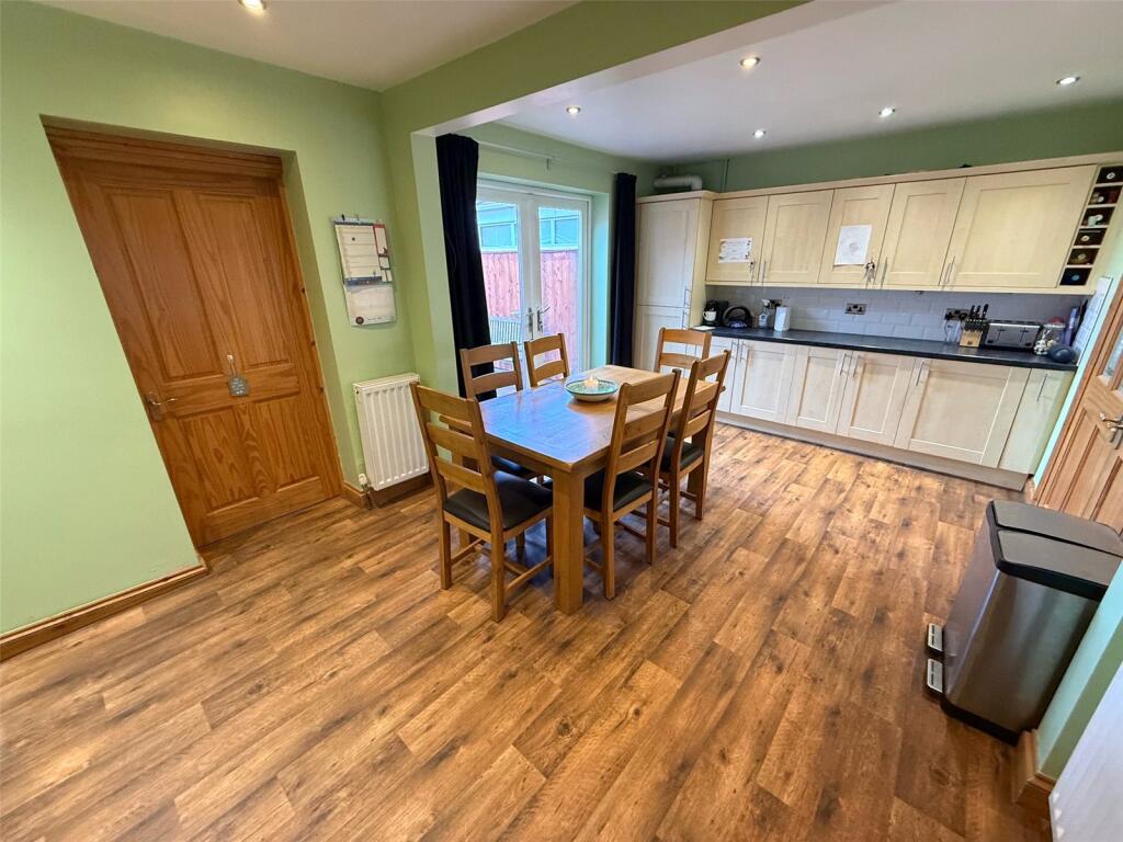 Leven Avenue, Chester le Street, Durham, DH2 photo 3
