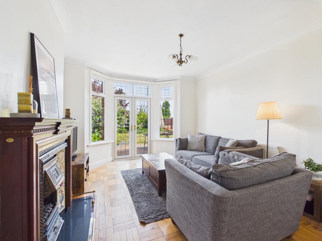 Ash Grove, Whitchurch, Cardiff, CF14 photo 4