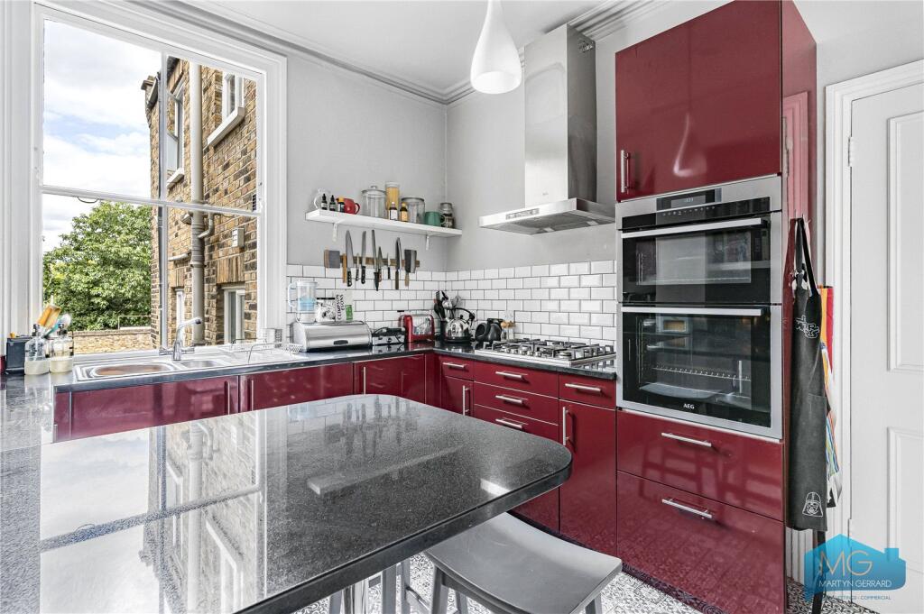 Apartment in London - View 3