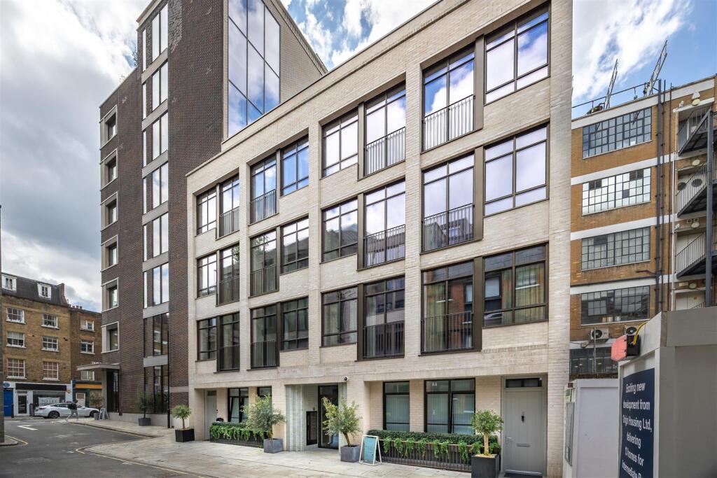 Apartment in London - More