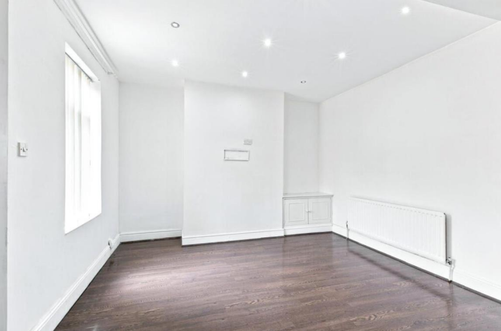 House in Leeds - View 4