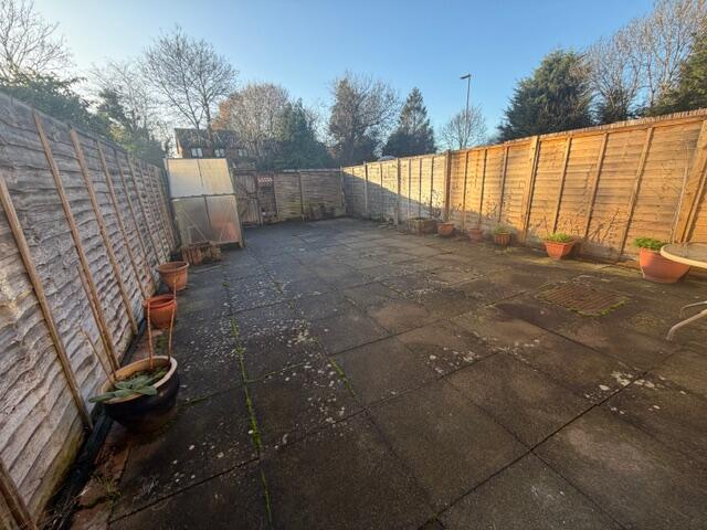 Stonehill Drive, Great Glen, LE8 photo 2