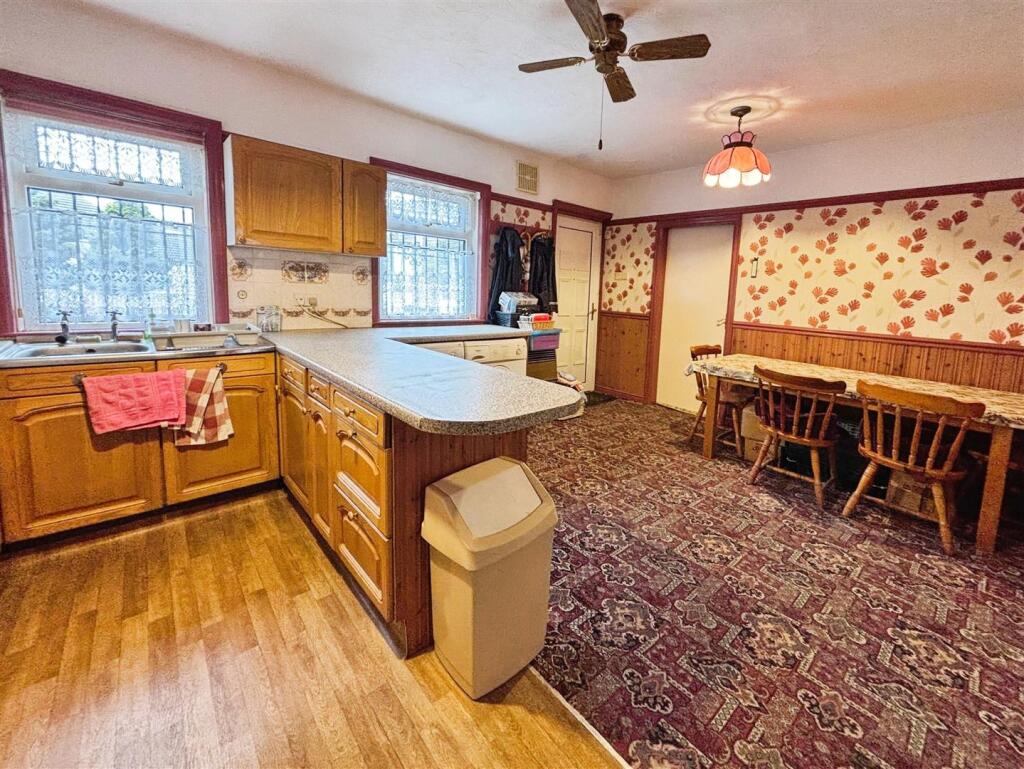 Additional image 7 of Bartle Place, Bradford, BD7 4PX