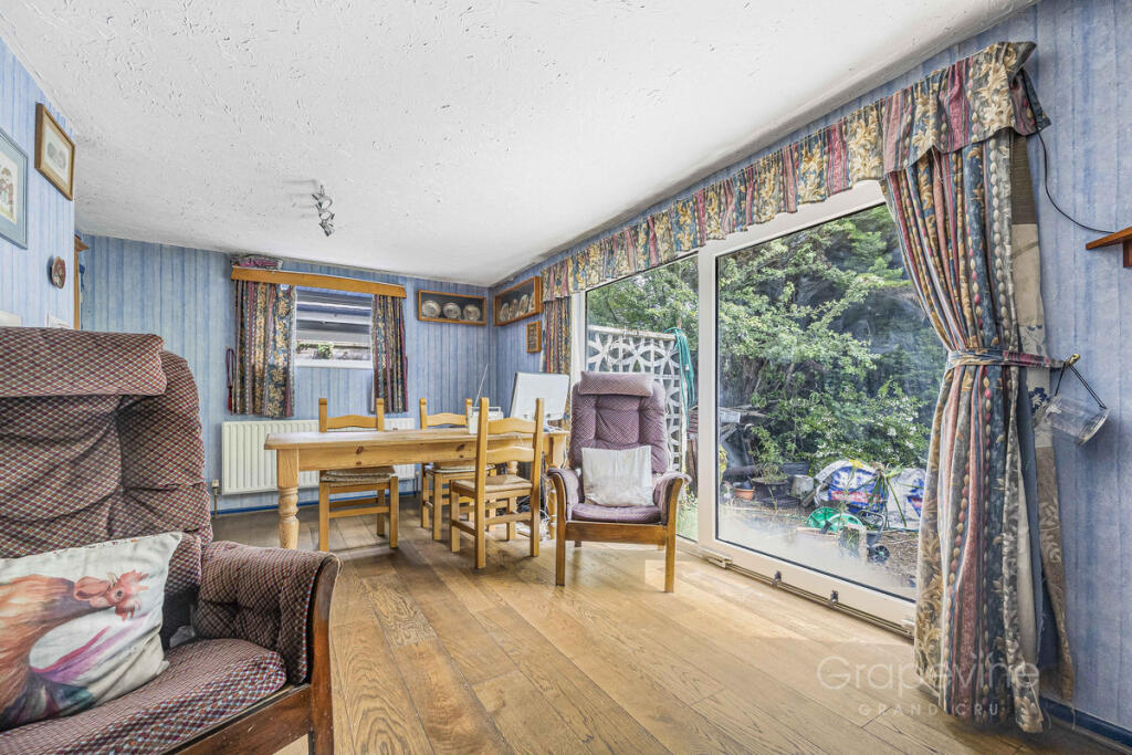 House in Ruscombe, Northbury Farm - More