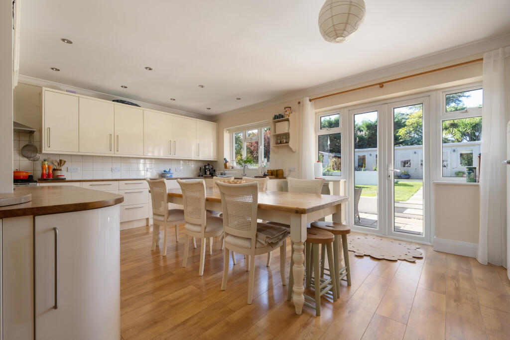 House in Canterbury - More