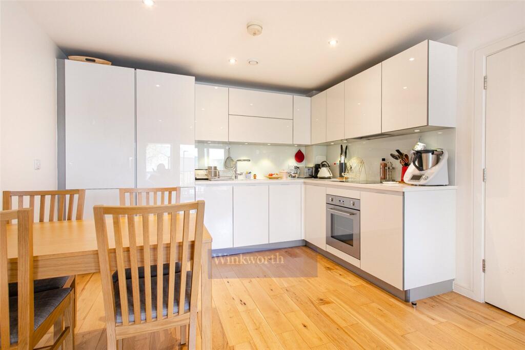 Apartment in London - View 3