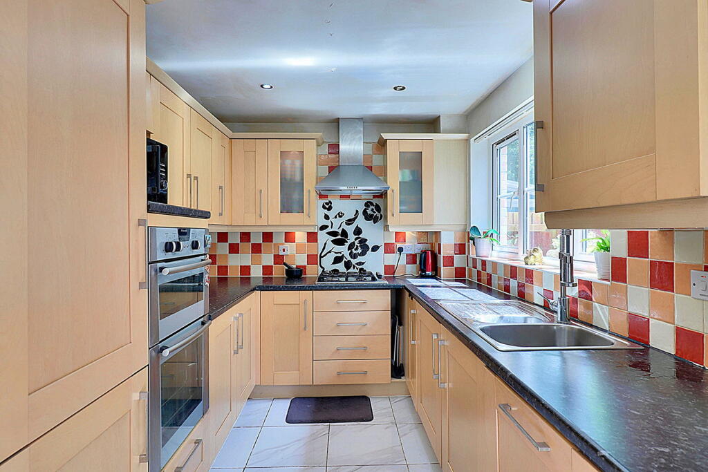 House in Cardiff, St Mellons, Trowbridge - More